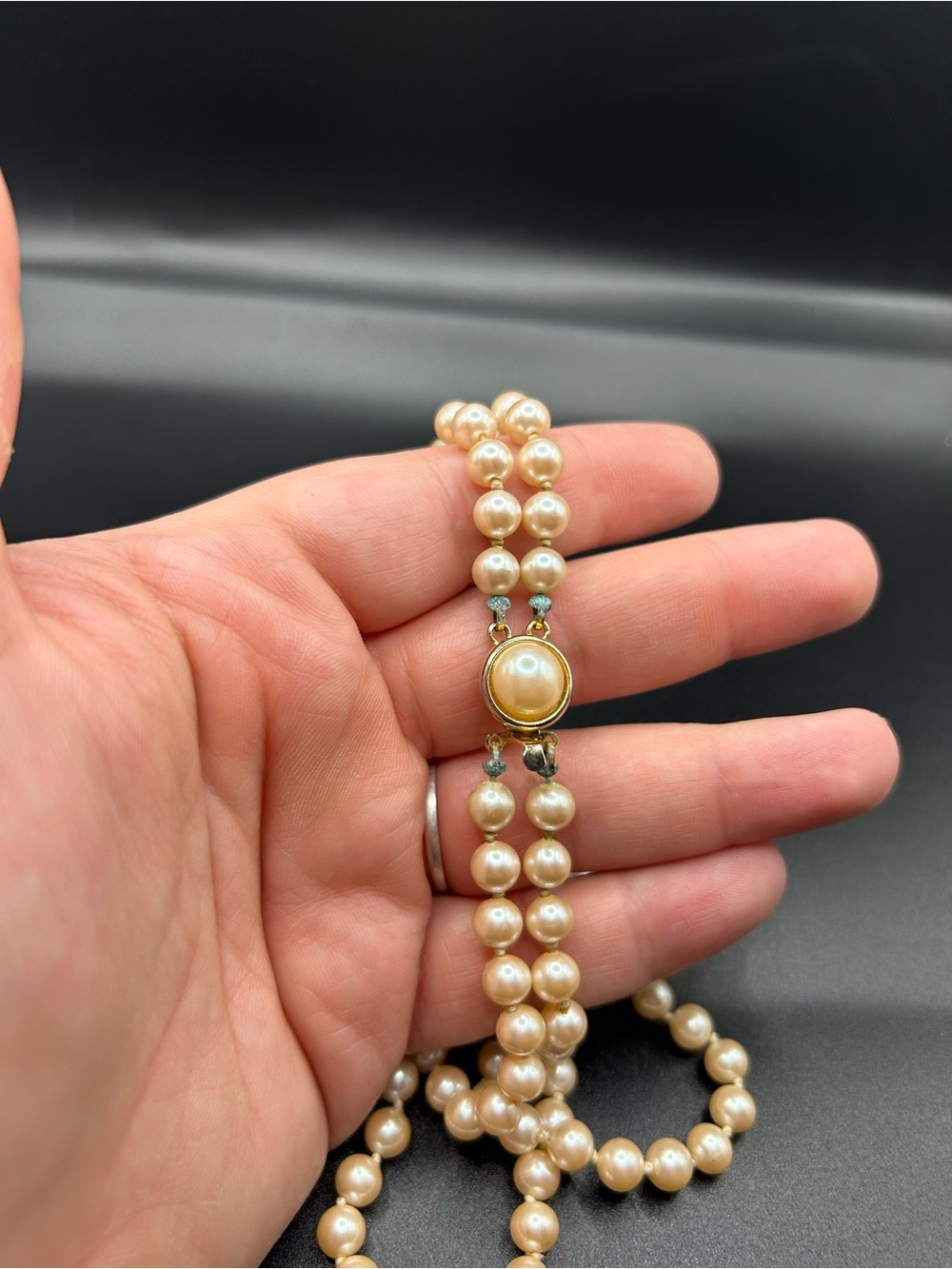 Vintage Double Strand faux Pearl Necklace - Picture 2 of 3